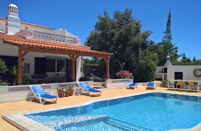 4 Schlafzimmer Villa mit privatem Pool