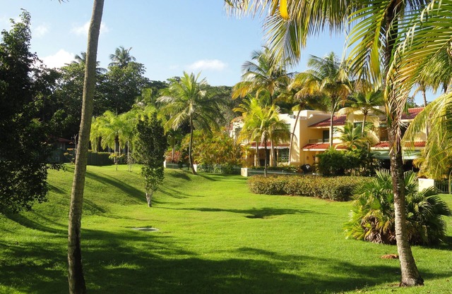 Geräumige 4 Br Villa in Beach Front Community - Pool-Club mit Blick auf den Ozean