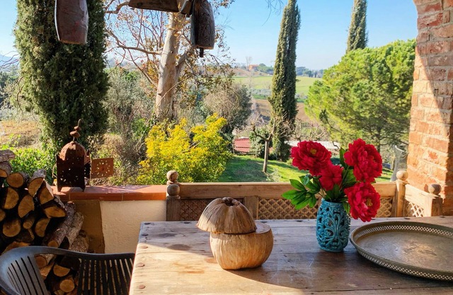 Atemberaubende, geräumige Villa Gioiella mit vier Schlafzimmern an der Grenze zwischen Umbrien und der Toskana