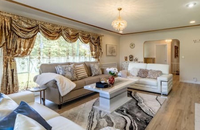 Spacious 4BD Family Home!
