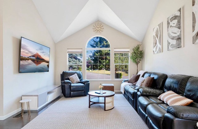 Spacious 4BR Getaway | Grill, Patio & Game Table