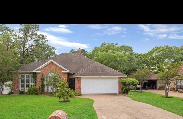Spacious 4BR home 7 mins to Kyle Field!