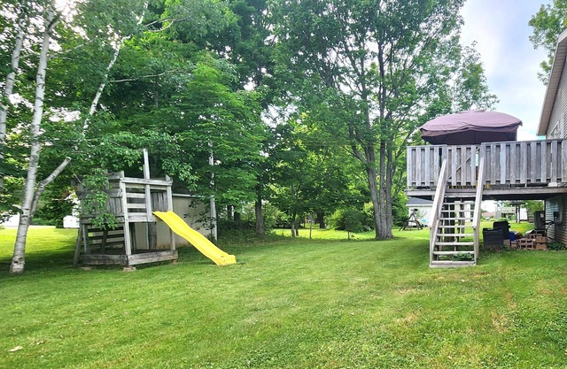 Spacious 5 Bedroom Home with 2 living areas!