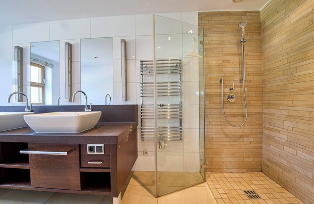 Spacious 5-bedroom apartment with fitness room, WiFi in wonderful Maishofen