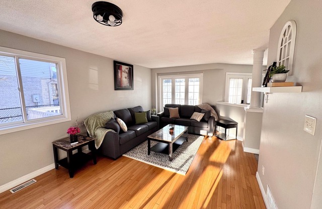 Spacious 5 Bedroom Home in Cambridge