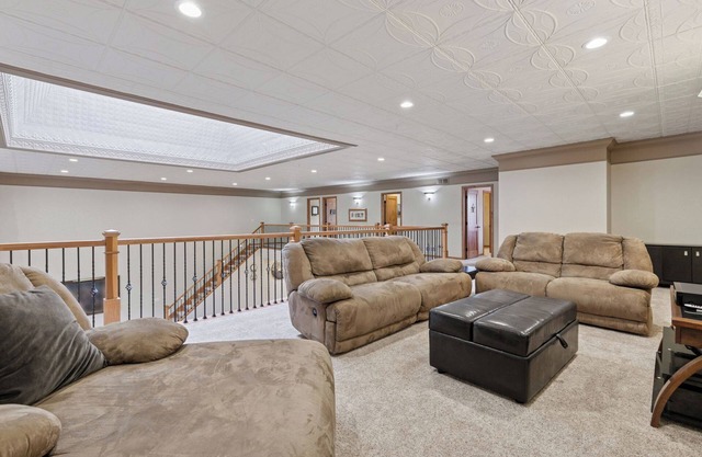 Spacious 5-bedroom historic house in Montgomery, MN