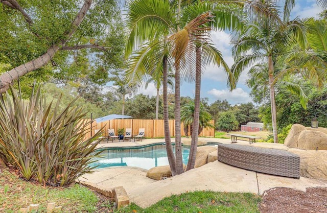 Spacious 5-bedroom house with WiFi, fitness room in wonderful Fallbrook, CA