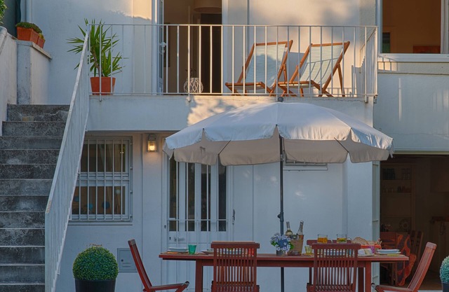 Spacious 5-bedroom house with garden in charming Arcozelo 1´ to the beach