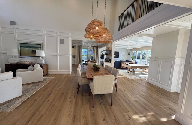 Spacious 5-bedroom house with pool/jacuzzi, fitness room 10 minutes from ocean