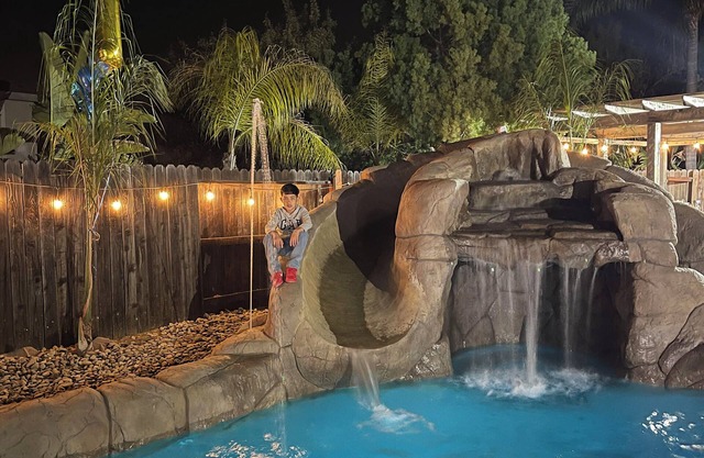 Spacious 5-bedroom house in lovely Antioch with POOL WiFi, AC