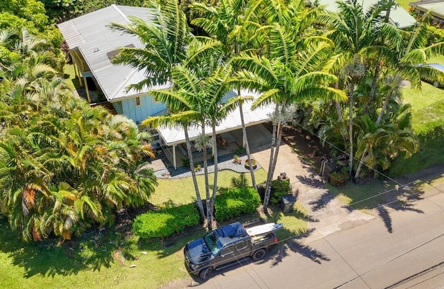 Spacious 5-bedroom house with AC, WiFi in gorgeous Hanalei