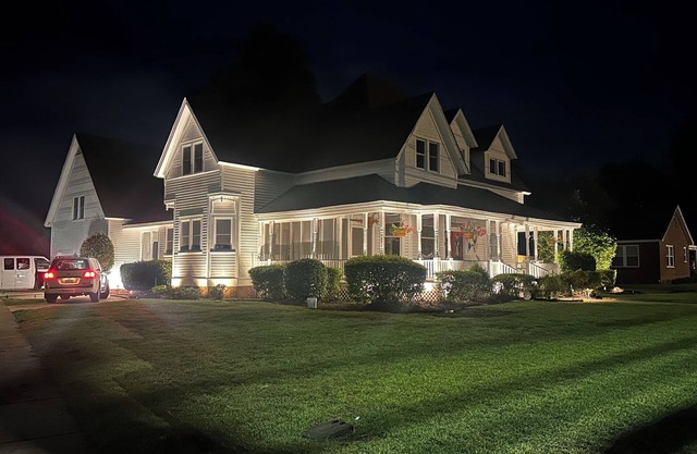 Spacious 5-bedroom house in charming Jackson with WiFi, AC