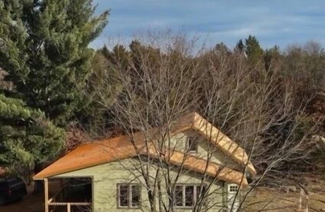 Spacious 5-bedroom house with WiFi and AC in Nekoosa 12 min from Necedah