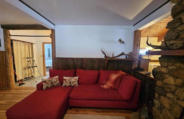 Spacious 5-bedroom house in peaceful Winlaw with WiFi