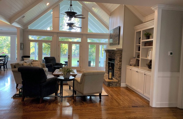 Spacious 5-bedroom LAKE house on Lake Lanier near North Georgia mountains.