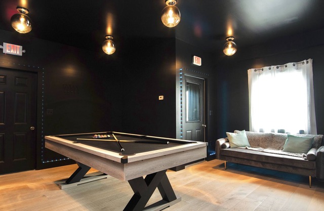 Spacious 5 bedroom, modern, elegant rental