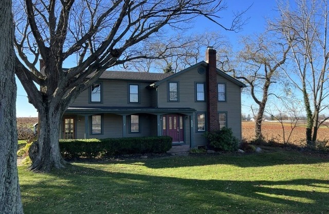 Spacious 5 BR Home w/ Hot Tub in Wine Country on Lake Erie