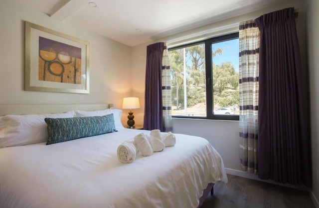 Spacious 500 sqft Studio with Balboa Park View