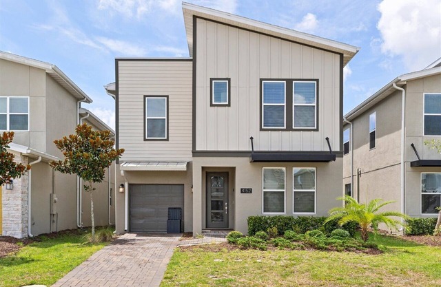 Spacious 6 Bed Family Pool Home with Game Room-4152PD