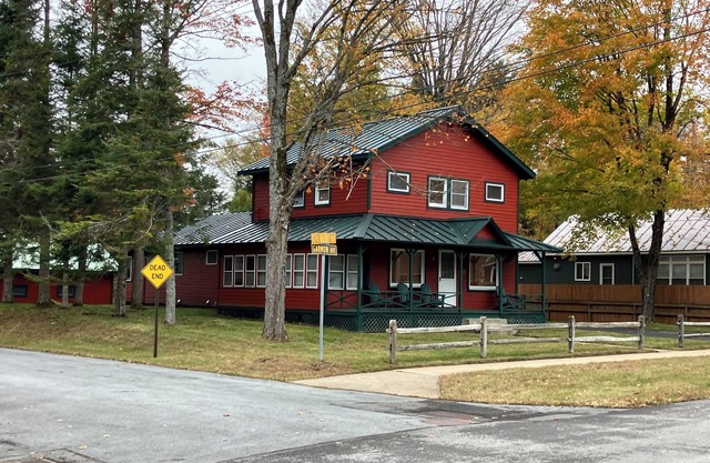 Spacious 6-bedroom house in charming Old Forge, steps from the Moose River