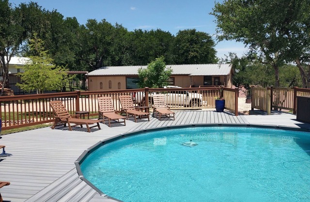 Spacious 6-bedroom house in enjoyable PK with Waterfront Access Near Rocker-B