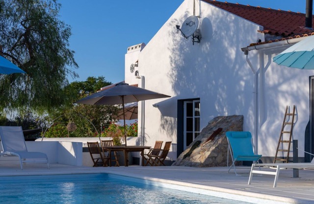 Spacious 7-bedroom extra large villa in its own 2..5 garden Venda Do Duque WiFi