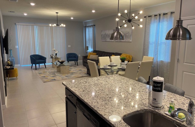 Spacious 7BR House in FABULOUS Davenport Resort w/Fitness room and Lazy River