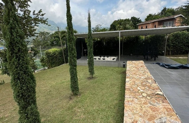 Spacious 8-bedroom condo in enchanting Copacabana with fitness room, WiFi