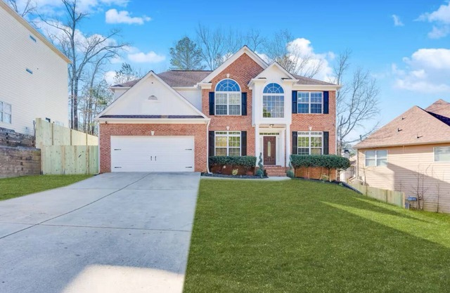Spacious 8-bedroom house with WiFi and AC in marvelous Atlanta