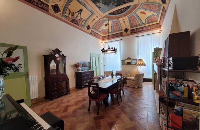 Palazzo in hist. Geb. in der Altstadt, Dachterrasse,15 Min.vom Meer, 6 Pers.