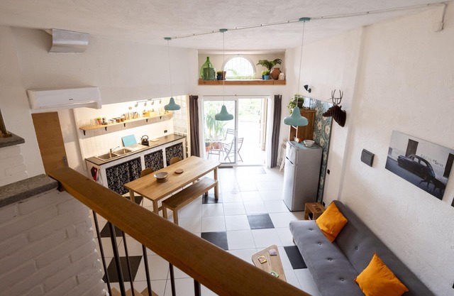 Spacious, Airy Apartment in Sunny San Bernardino, Finale Ligure.