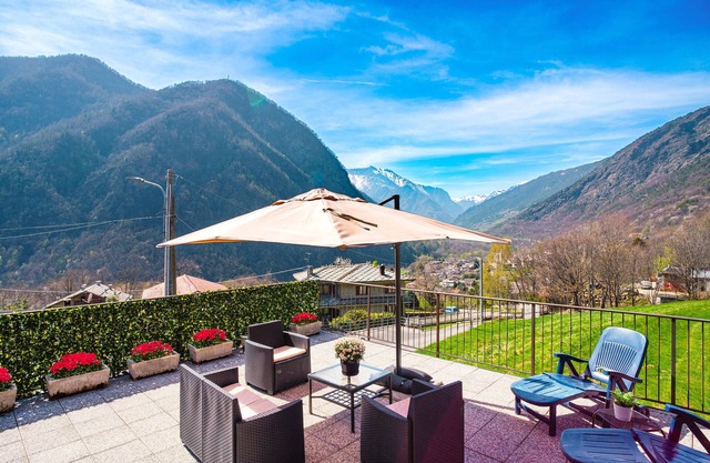 Geräumiges Alpenhaus mit Panoramaterrasse für große Familien oder Gruppen