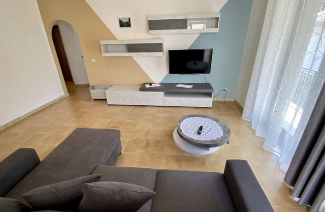 geräumige und komfortable Wohnung in der Nähe des Meeres