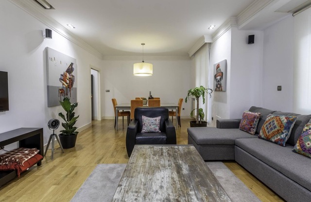 Spacious and cosy in a central neighbourhood, Indautxu.