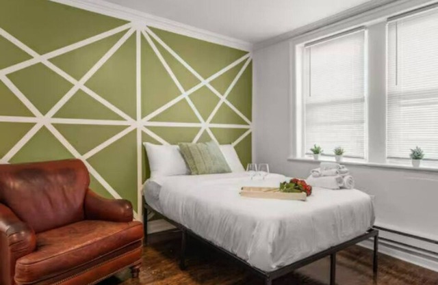 Spacious and Cozy 2-BR Apartment Near Central Philly