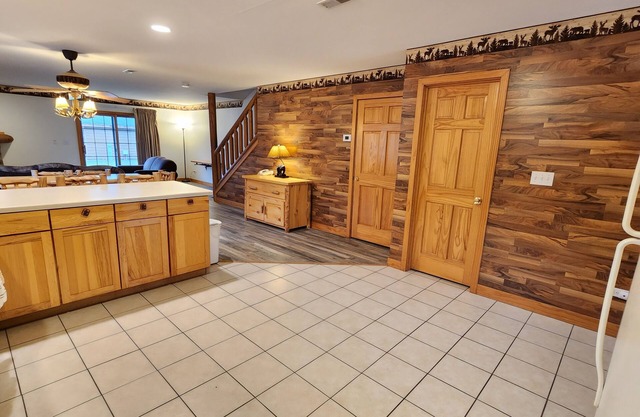 GERÄUMIGE UND GEMÜTLICHE VILLA, GELEGEN AM RESORT, DAS VON STARVED ROCK ENTFERNT