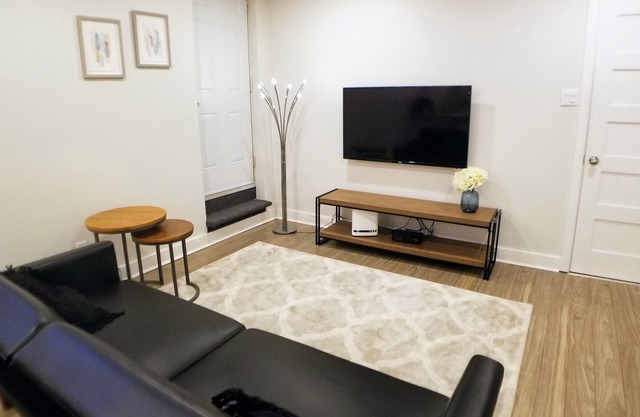 Spacious and elegant 2 bedroom in Montreal