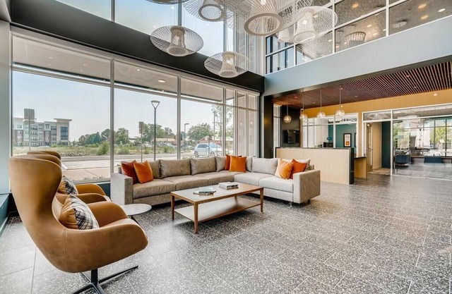 Spacious and New 1B/1B Walk To Hospital