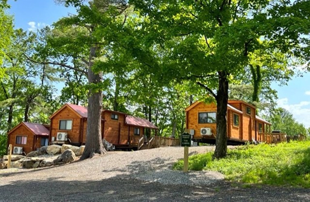 Spacious and new deluxe cabin in family campground in Northeastern CT
