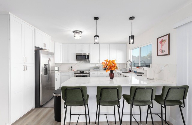 Spacious and Newly Updated 5- Bedroom Getaway