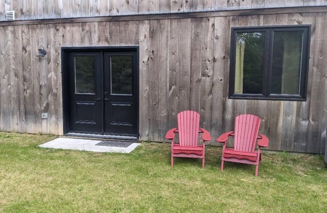 Spacious apartment on homestead; Experience sustainable living