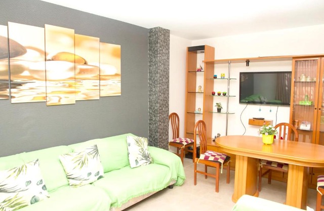 Spacious Apartment in Garrucha with Sea View 80 m²