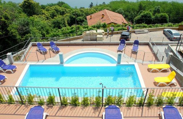 Spacious Apartment in Rancone With Lake View