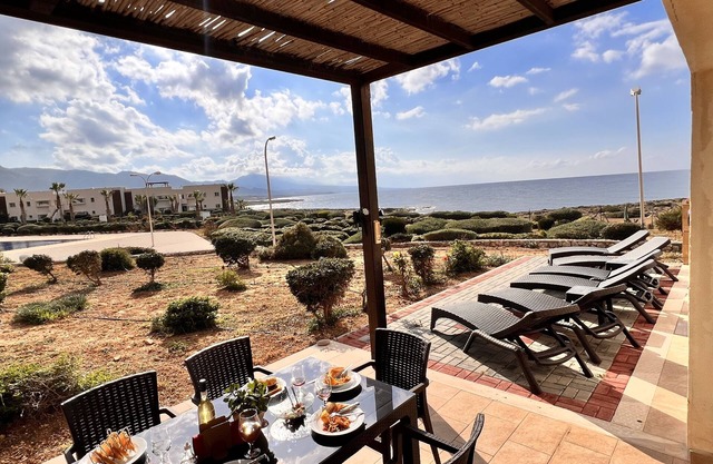 Spacious apartment in Tatlisu North Cyprus, 3 Communal swimming pools on site