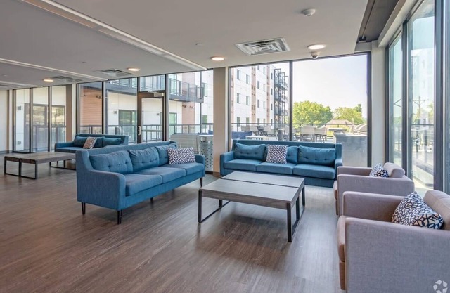 Spacious Apartment Near Mayo Clinic – Free Parking!