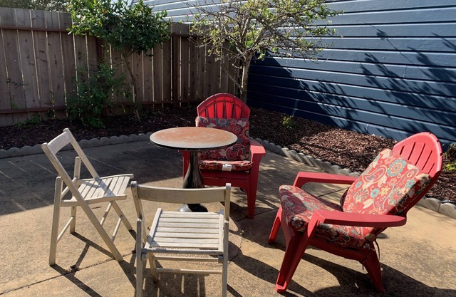 Spacious Apt 6 mins to UCSF, St Mary's,nocean beach, GG park. Yard, Clean, Safe!