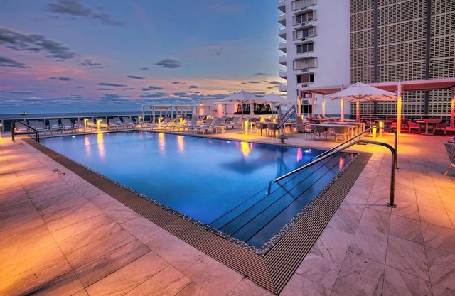 Spacious Balcony, Pool, Unbeatable Marina Views, Near Las Olas Vibrant Scene