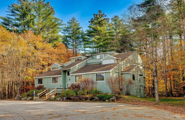 Spacious Bartlett Condo w/ Balconies & Pool!