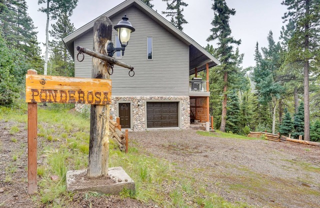 Spacious Beaver Getaway Near Eagle Point Resort!