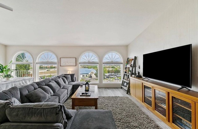 Spacious Boise Retreat - 3BR Bright Home